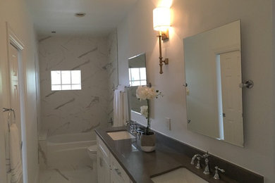 Example of a bathroom design in Houston