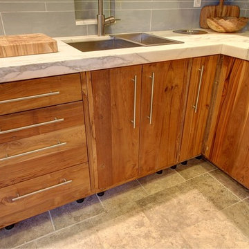 Stunning reclaimed wood Inde-Art Kitchen