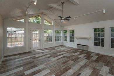 This is an example of a country sunroom in Orlando.