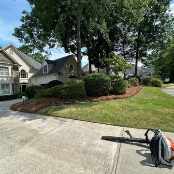 Fresh Pine Straw Installation & Landscape Maintenance