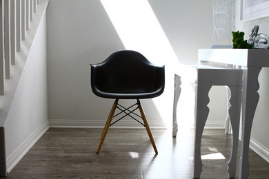 Inspiration for a 1950s hallway remodel in Los Angeles