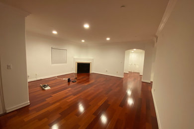 Example of a living room design in Los Angeles