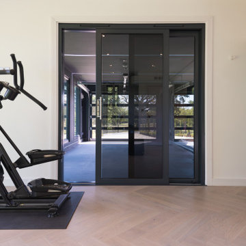 High-Performance Glazing Complements a Luxury Lifestyle Pod