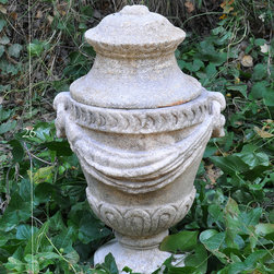 Limestone Planters - Outdoor Pots And Planters