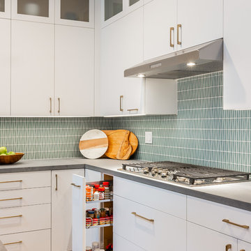 Convenient Pull Out Spice Rack