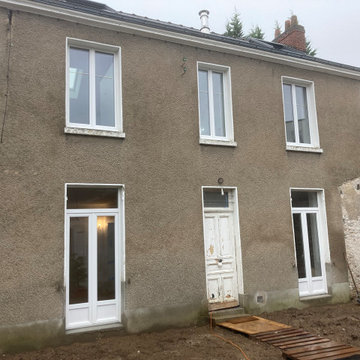 Rénovation de façade avec création de modénatures Avant