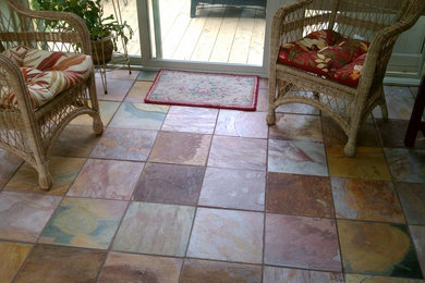 Entryway - traditional entryway idea in Burlington