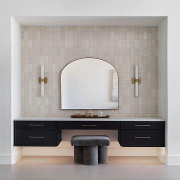 Texas Hills Lake House Bath