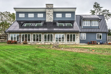 Inspiration for a cottage exterior home remodel
