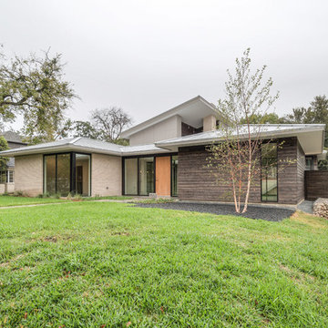 7002 La Vista