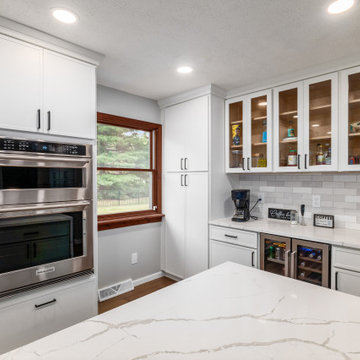 Hybrid Kitchen Remodel Done With a New Island