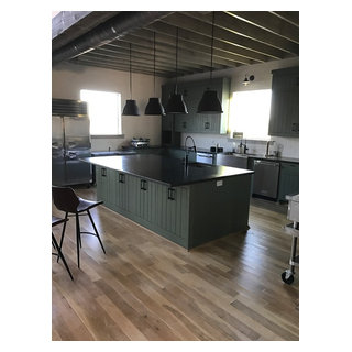 Family Lodge Kitchen - Farmhouse - Kitchen - Dallas - by ArtisanCrete ...
