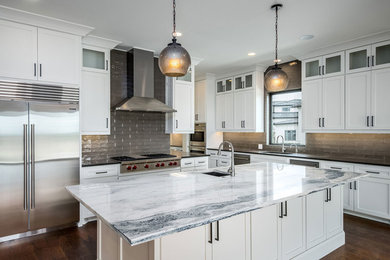 Inspiration for a contemporary kitchen remodel in Dallas