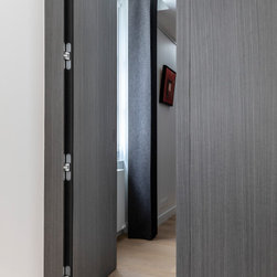 Les secrets dans un grand 2 pi&egrave;ces - 室内ドア