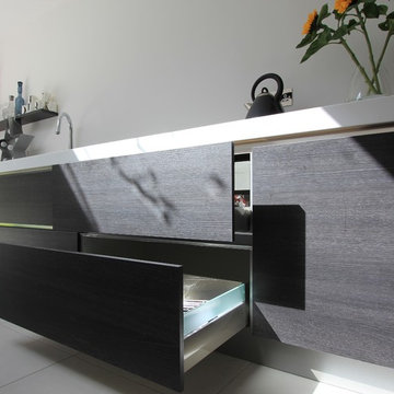 DELUXE KITCHEN