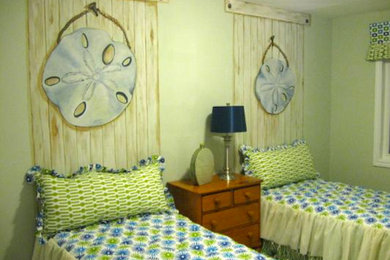 Bedroom photo in Toronto with green walls