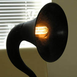 Speakerphone Vintage Light - Table Lamps