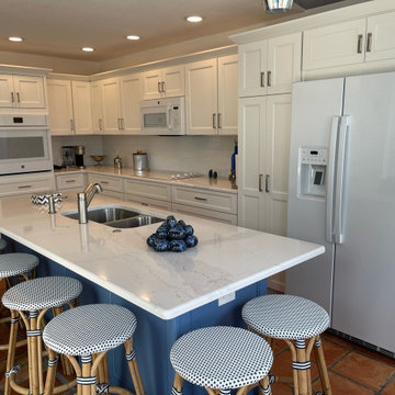 Kitchen Remodel Done in a Two-Tone Color