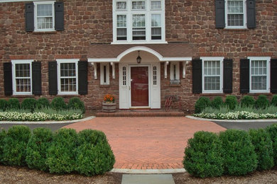 Inspiration for a timeless exterior home remodel in New York