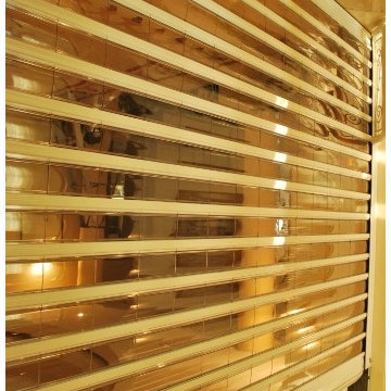 Transparent roller shutter