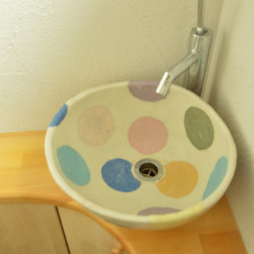 芸術に包まれた快適な家