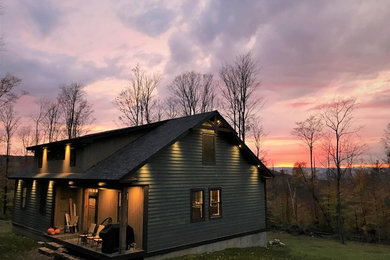 Inspiration for a craftsman home design remodel in Boston