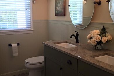 Cottage home design photo in Boston