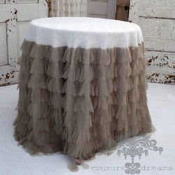 Chichi Sable Petal Jute 30" Round Tablecloth - Tablecloths