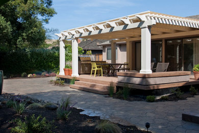 Inspiration for a timeless patio remodel in San Francisco