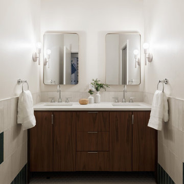 A Wayland Mid-century refuge