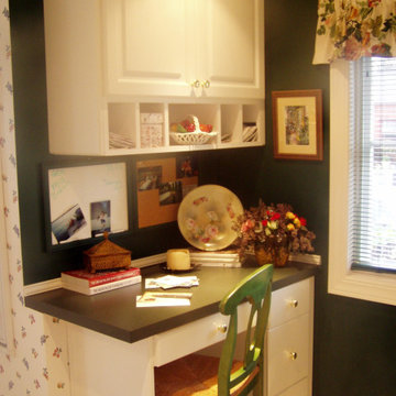 A kitchen nook, a stylish place to work on mail or recipes