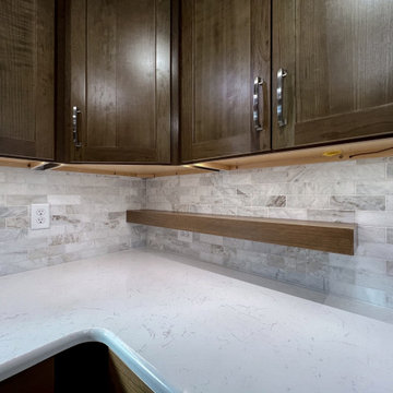 Caddy Court Kitchen & Mainfloor Remodel Before/Afters