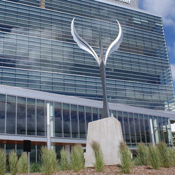 New House Arts - Froedtert Crane Sculpture - Garden Statues And Yard Art