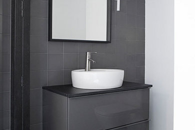 Ejemplo de cuarto de baño moderno pequeño