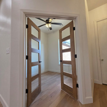 Office space or flex space off the great room