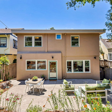 811 Oxford St