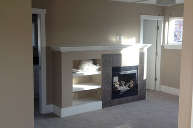 Example of a classic bedroom design in Denver