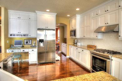 Example of a kitchen design in Denver