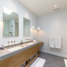 Main bathroom