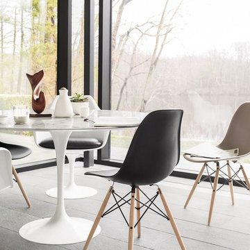 Tulip Table collection