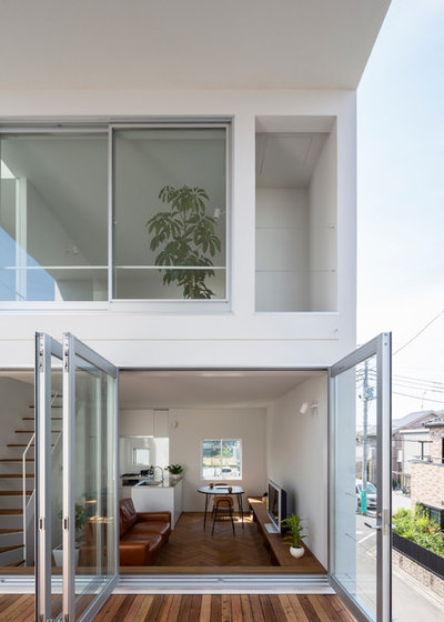 Модернизм Веранда by 山本卓郎建築設計事務所　TAKURO YAMAMOTO ARCHITECTS