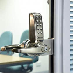 Peoria Locksmith Services - Door Locks