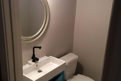 Inspiration for a modern bathroom in Houston.