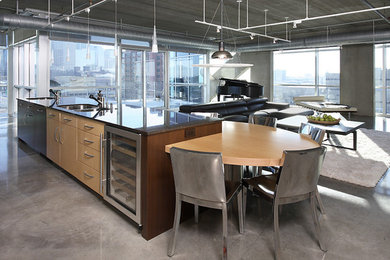 Kitchen - contemporary kitchen idea in Minneapolis