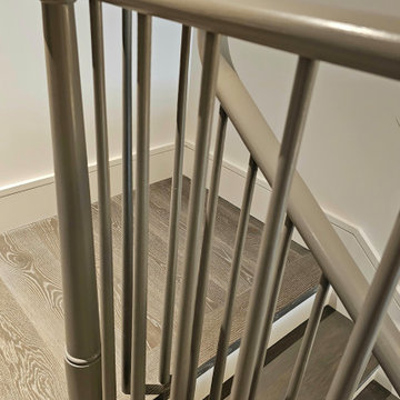 Project #112 | Traditional Staircase with Continuous Rail System