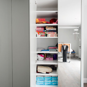 "L" shape wardrobe