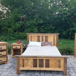 Rustic bedroom - Bedroom Furniture Sets