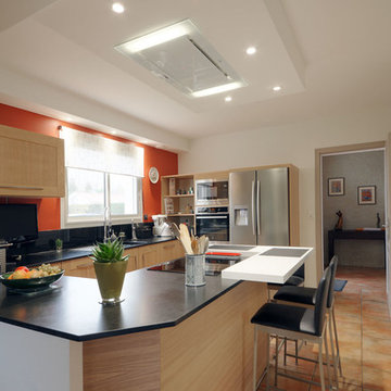 Cuisine moderne en bois massif - Projet de rénovation