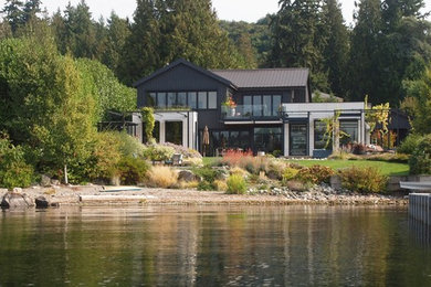 Photo of a contemporary landscaping in Seattle.