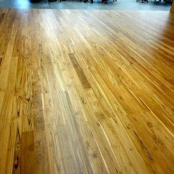 Caracol TV - Hardwood Flooring